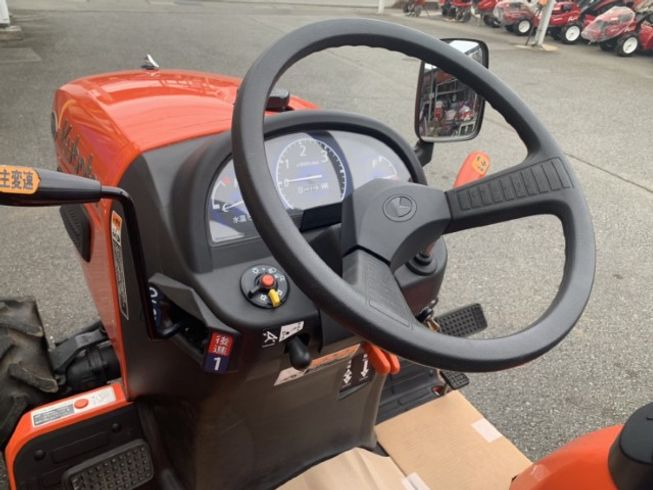 トラクター B17X-BSMAGRF3 写真５